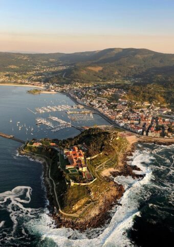 ¡El pueblo más bonito del planeta lo tenemos nosotros y es que Baiona es otro nivel!⚓ Somos muy